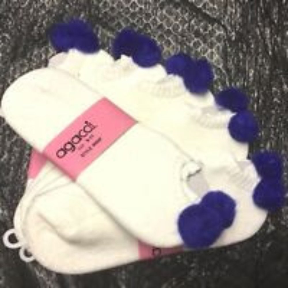 Womens Pom-Pom Ankle Socks 6 Pair Vintage New
